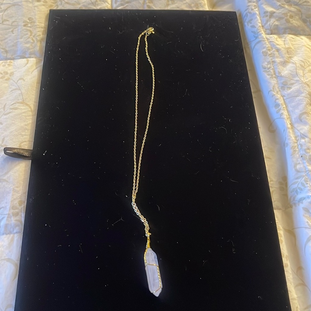 Jadenova full wire energy healing crystal with 18 inch stainless steel chain